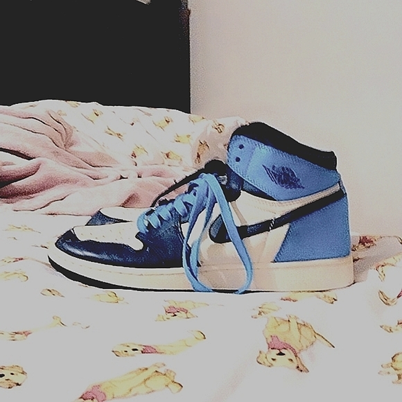 Jordan 1 Retro High Obsidian UNC/Nike Jordans - Picture 1 of 4